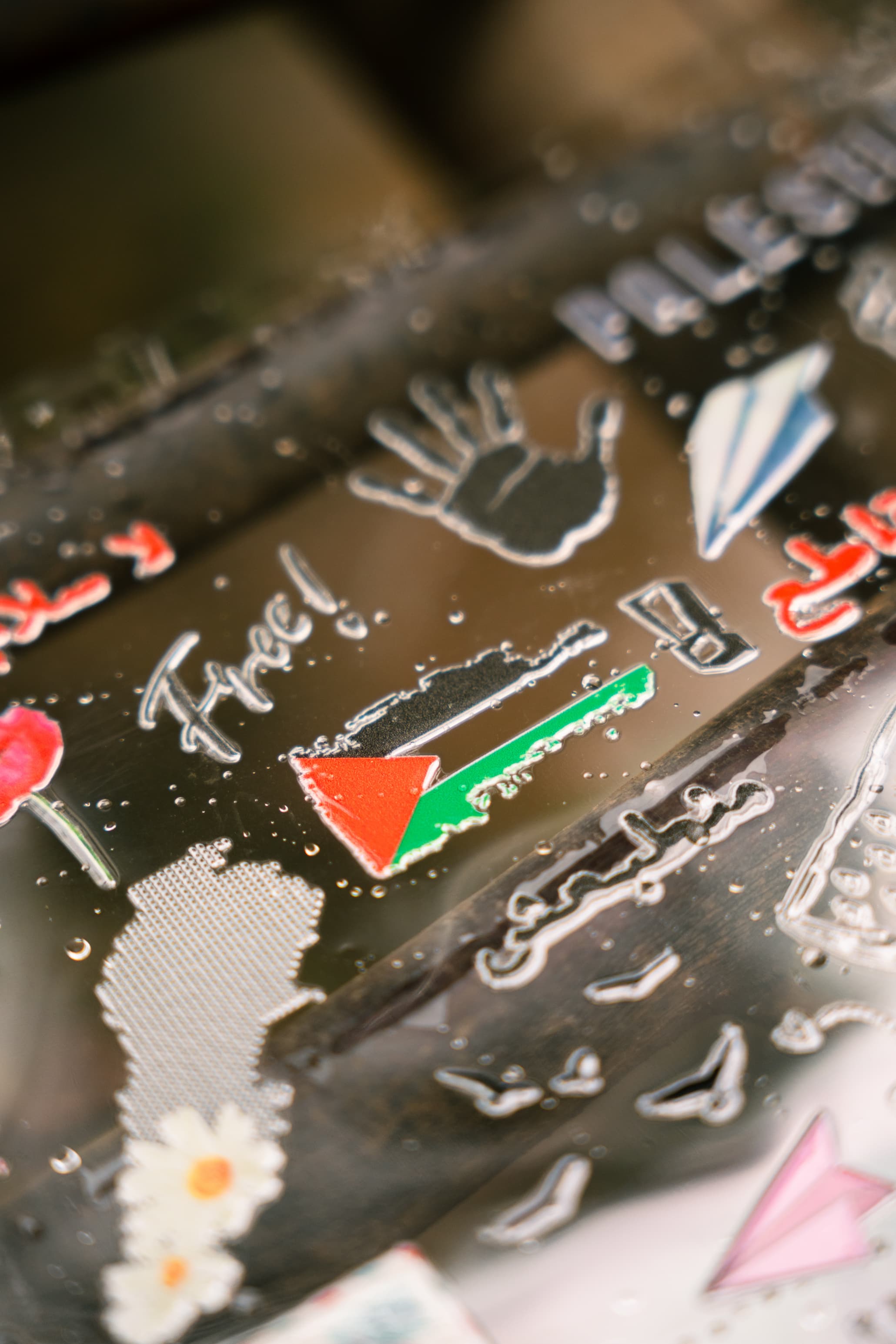 Graphics UV stickers